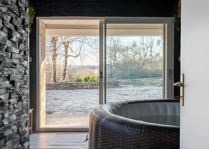 Domaine Du Segala 펜션